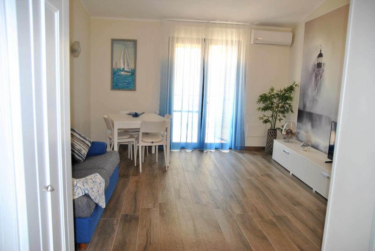 شقة Casa Dinky Attico Con Terrazza Vista Mare فورميا المظهر الخارجي الصورة