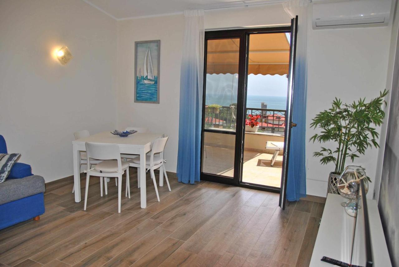 شقة Casa Dinky Attico Con Terrazza Vista Mare فورميا المظهر الخارجي الصورة