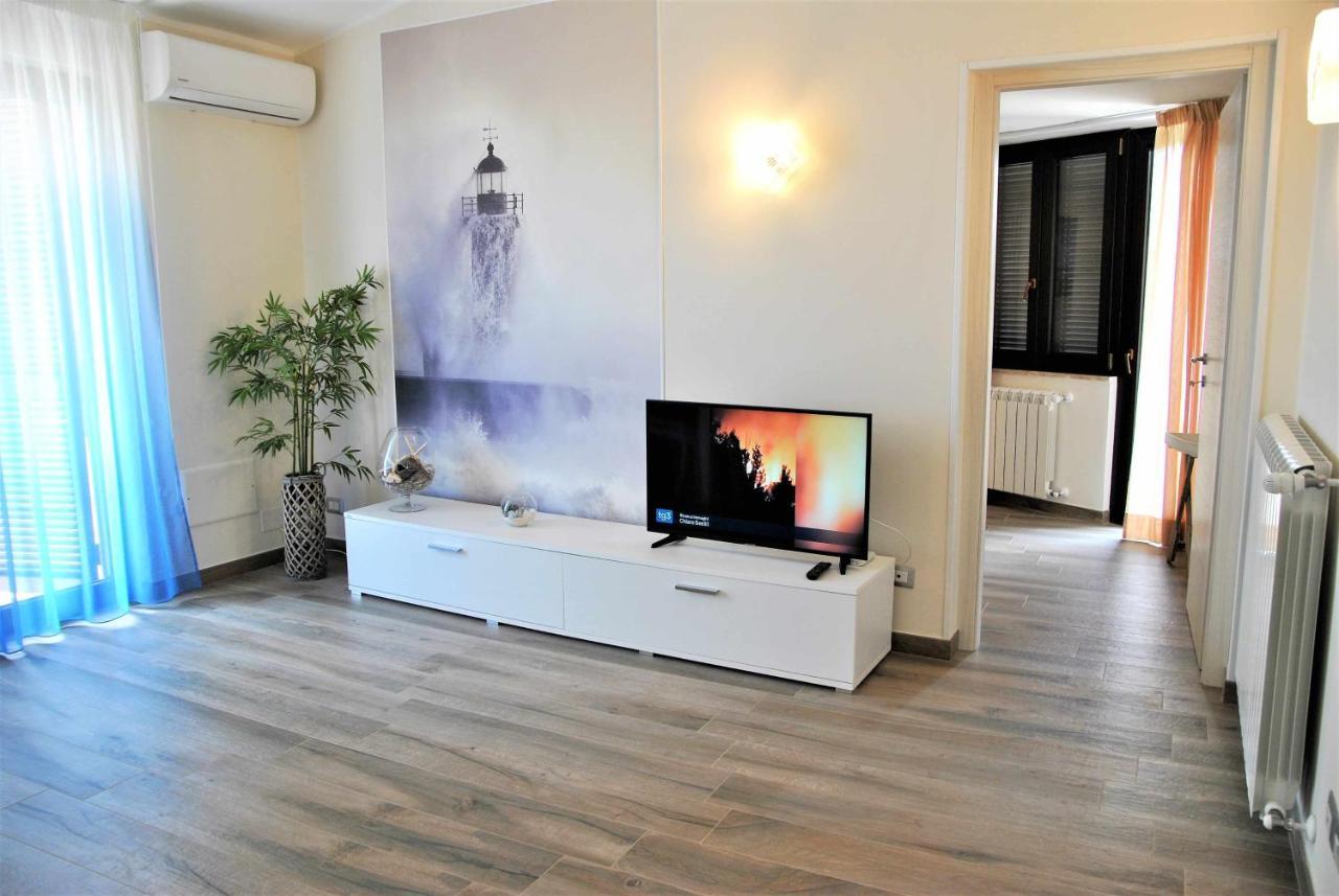 شقة Casa Dinky Attico Con Terrazza Vista Mare فورميا المظهر الخارجي الصورة